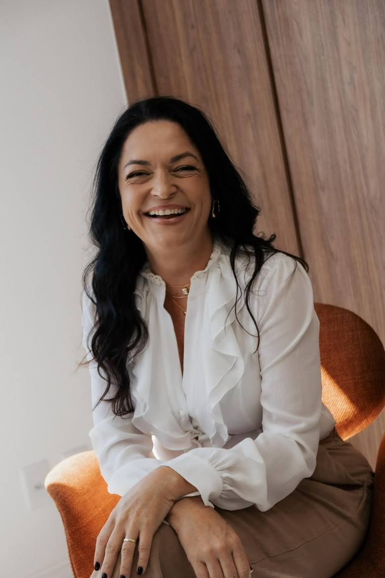 Andresa Maranha sorrindo